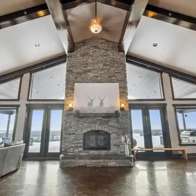 Luxurious Modern 11-Bed Home Private 136 Acres