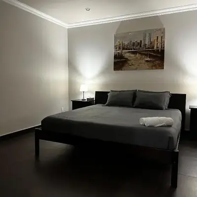 Luxury Vancouver Suite Near YVR and Downtown
