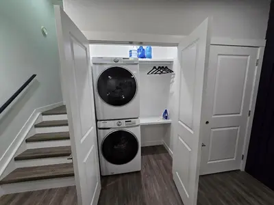 Gallery image of Deluxe Suite-2 Bedrooms with Full Kitchen in Edmonton
