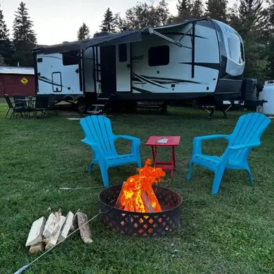 Luxury Rocky Mountain Glamping in Golden Canada Family Friendly AC Campfire Northern Lights Stargazing