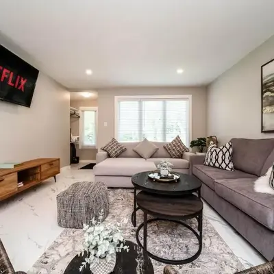 Park Life Escape-King Beds-Sleeps 10-Pet Friendly