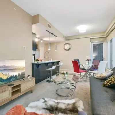 The Urban Peak on the 19th Floor of the Alura
