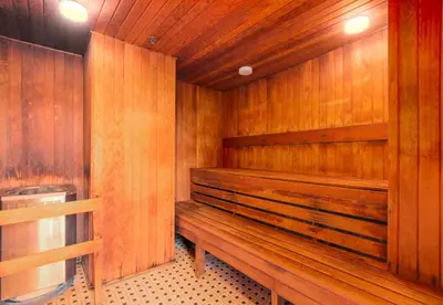 Gallery image of 1 Bedroom Apartment Beside Roger's Arena, BCPlace, Skytrain in Vancouver