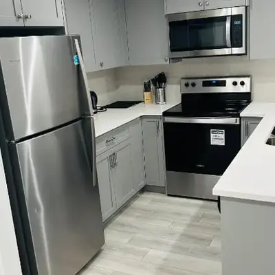 Private Very Spacious 2 bed 1-Bedroom basement Suite SW Calgary