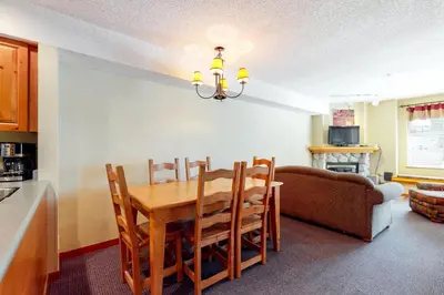 Gallery image of Lake Placid 226 in Whistler