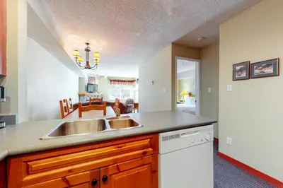 Gallery image of Lake Placid 226 in Whistler