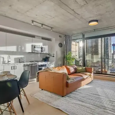 Miso 2 BD - Skyline View Patio Gym Pool & AC