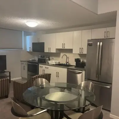 Spacious 2BR Suite - SW Edmonton