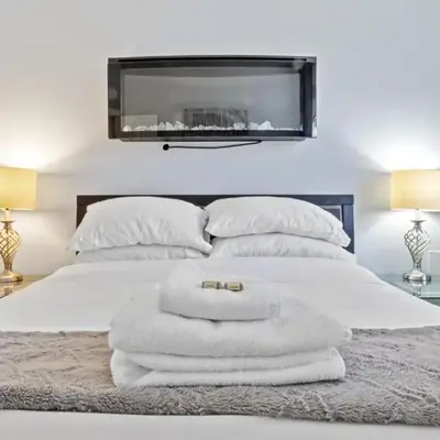 Cozy 1 Bedroom Downtown Central