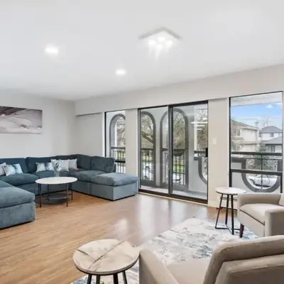 6 Bedroom Family Home with Indoor Arcade