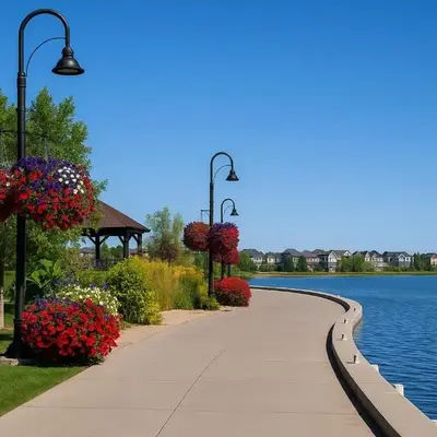 Cozy 2-Bedroom Suite 5 Minutes Walk to Chestermere Lake