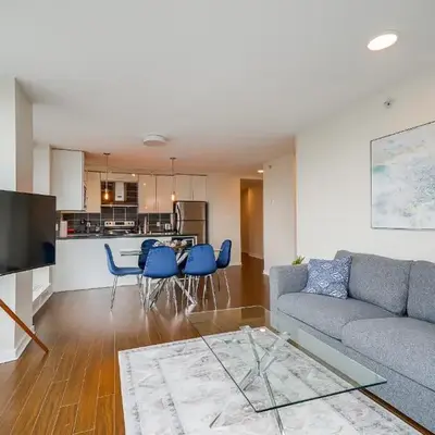 Gorgeous Unit with Beautiful City Views