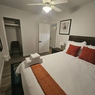 Aansel Suites QUEEN ROOM