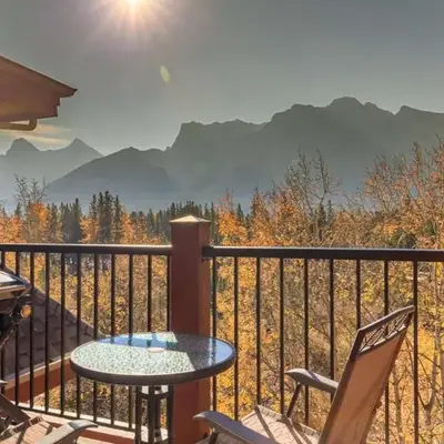 Mountainside - Stunning Views Downtown Location