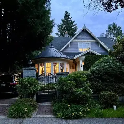 Kerrisdale cozy house
