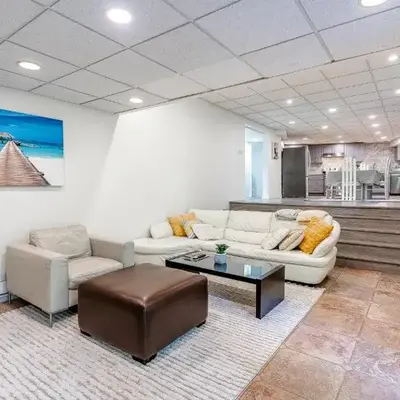 Spacious 3Bedrooms Family Getaway in North Vancouver