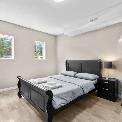 Cozy 2BR Suite Near White Rock Beach