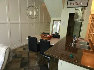 Gallery image of 2 bedroom Townhouse in Vancouver