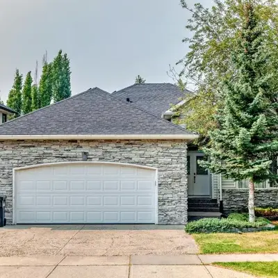 cozy two bedrooms with external bathroom just for you