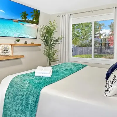 Renovated Suite in WL