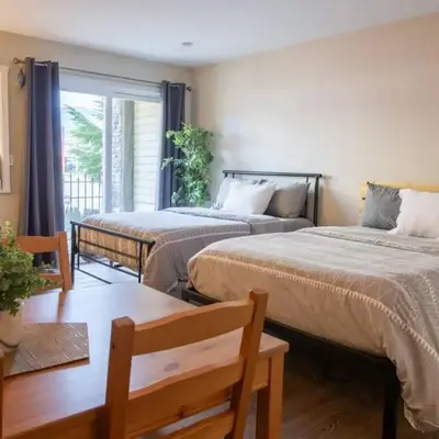 RiversTail Retreat Pet-Friendly and Steps to The Lake