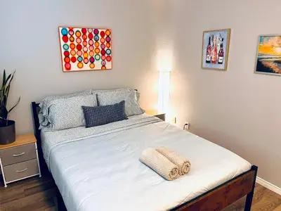 Gallery image of The Games House - Sleeps 8, 3 Bed, 3 Bath - Free Parking in Calgary