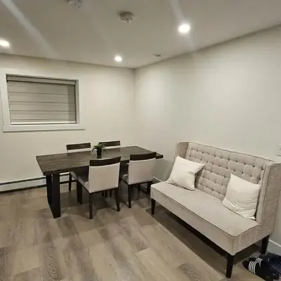 Your Home - Spacious Private Suite