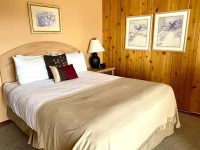 Gallery image of Rocky Mountain Springs Lodge in Radium Hot Springs