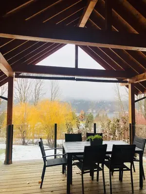 Gallery image of Bright, Spacious Home with Lake & Mountain Views, Walk to Beach in Nelson