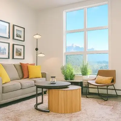 New Vaulted Ceilings 3 Beds AC Views