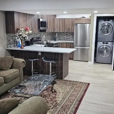 Cozy and Affordable Apartment - Guesthouse South West Airdrie