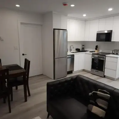 vistaeast 1-Bedroom Condo Rupert st