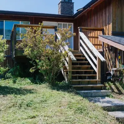 Serene 3BR Cabin on 8 Acre Farm