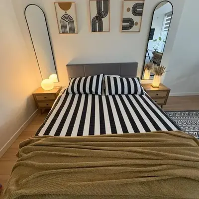 Boho Studio Downtown Rogers Views Heated Parking