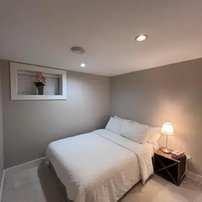 Vancouver Comfort Home 10 min to YVR airport