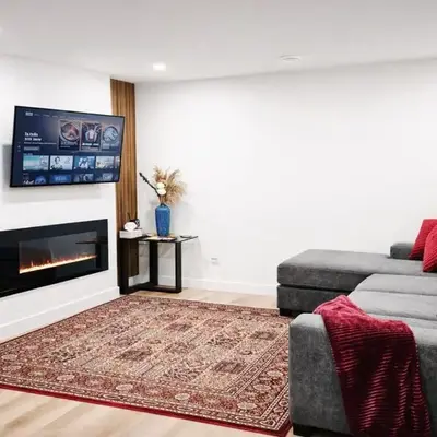 1 BR suite near WEM