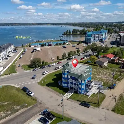 Lakefront Lookout 1BR Condo on Lakeshore Drive