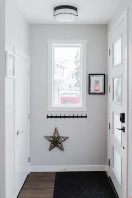 a room with a window and a starfish on the wall at NordicSauna 3 Ensuite baths TheYellowDoorRetreat in Edmonton
