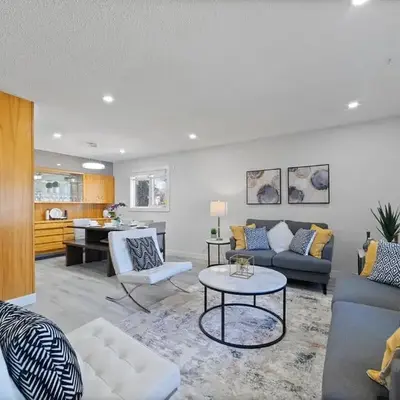 Bungalow Southgate University WEM Rogers Place Saville & Snow Resort
