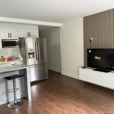 Private two bedroom basement suite Sleeps six people
