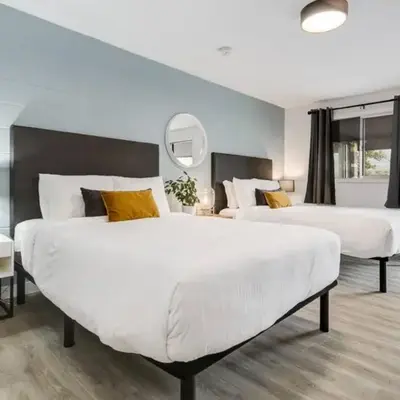 Gateway Suites Private Double room Near Canmore and Banff