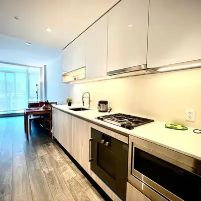 Cozy and convenient 1B1B near Richmond center