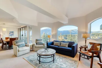 Gallery image of The Marquise 605 in Whistler