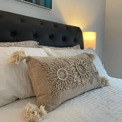 Casa Del Mar-A family Suite in Victoria