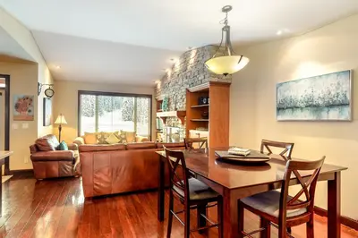 Gallery image of Aspens 3404 in Big White