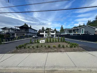 a street with houses and a yard with plants at Brand new fully private Garden Suite 1 in Delta