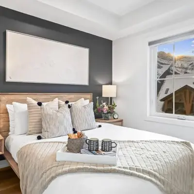 3BR Mountain Bliss Retreat with Gym Hot Tub and Sauna