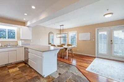Gallery image of Free St Parking/Entire Local Family House/Sleep 8! in Vancouver