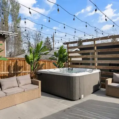 *One of a Kind* | Hot Tub| Air Hockey| Pool and…