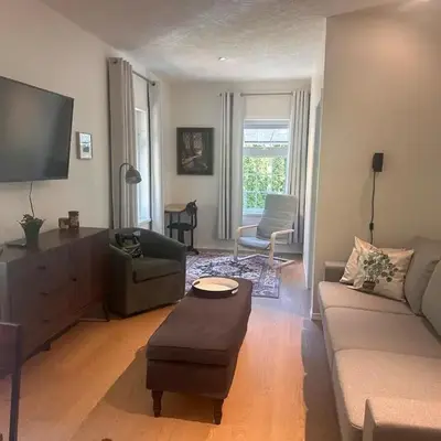 Lake Trail Guesthouse